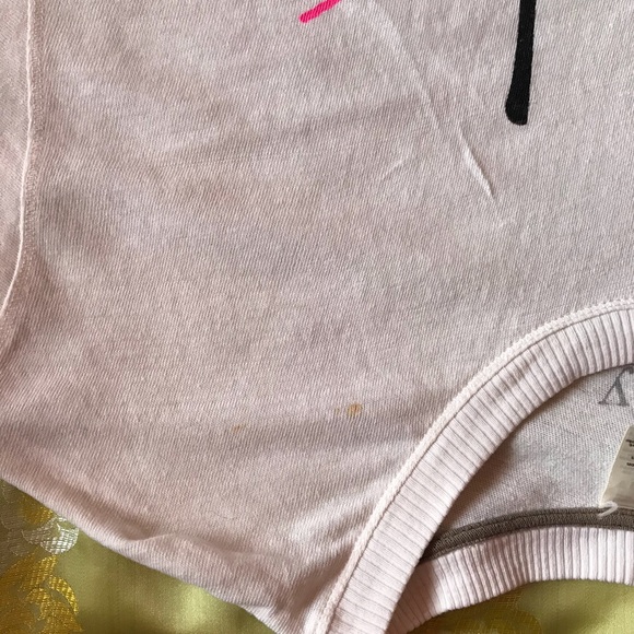 ✳️Cliché Tee - Picture 4 of 4